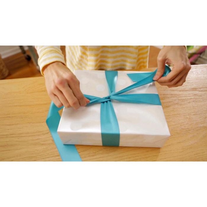 

PACKING SPESIAL KADO HAMPER ULANG TAHUN