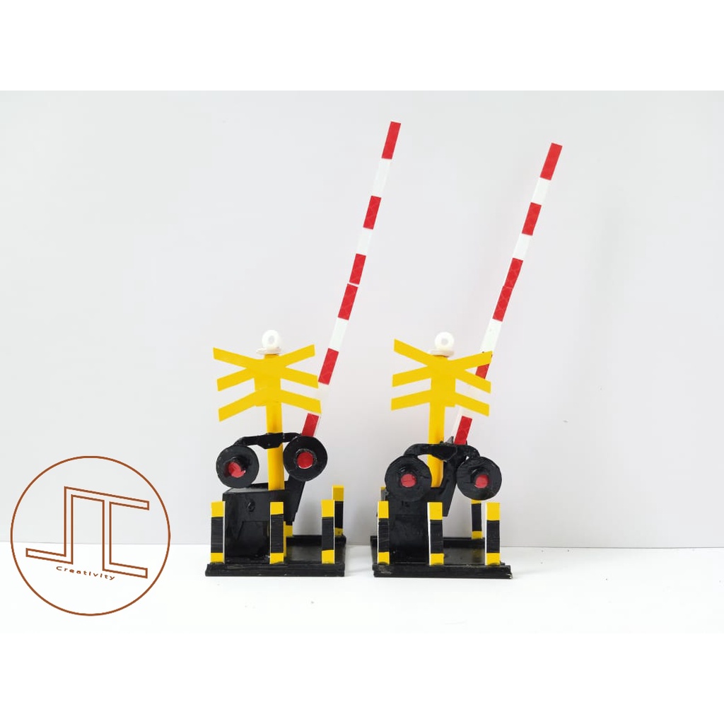 TERMURAH 2 pcs miniatur palang pintu kereta  api indonesia