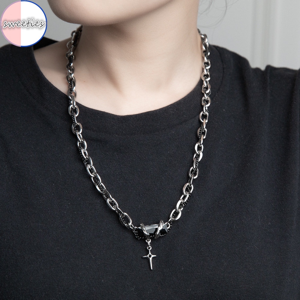 Couple punkstyle hip-pop niche Desain Liontin Salib Bahan titanium steel splicing Kalung Hadiah Hari Valentine Sweater Rantai