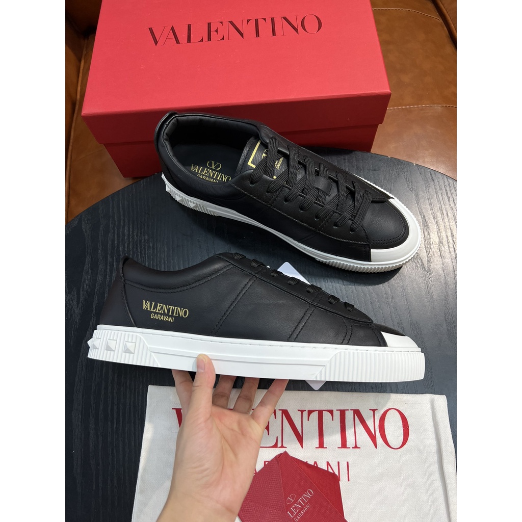 Valentino men's shoes Low-top calfskin sneakers