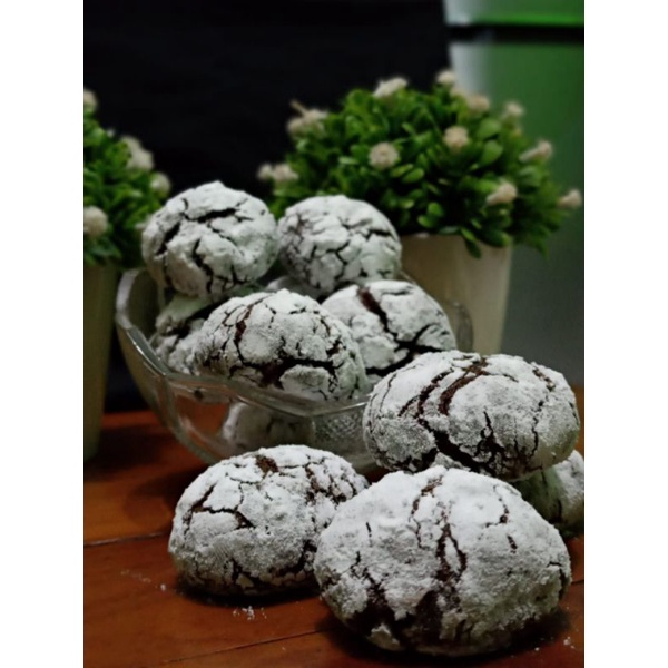 

kue Retak coklat / crinkle cookies