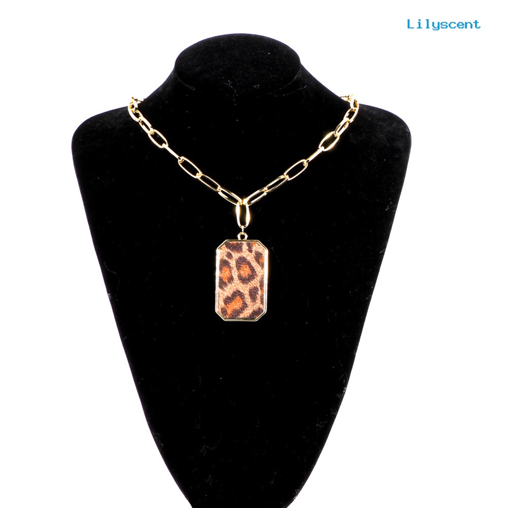 [LS]Fashion Wanita Motif Leopard Persegi Liontin Rantai Panjang Kalung Perhiasan Hadiah