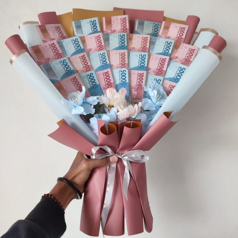 Buket bouquet wisuda pernikahan ulang tahun dan acara besar bisa request warna dan tambah kartu ucapan