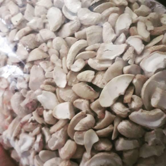 

ょ Kacang mete /mente belah 4 ㄾ