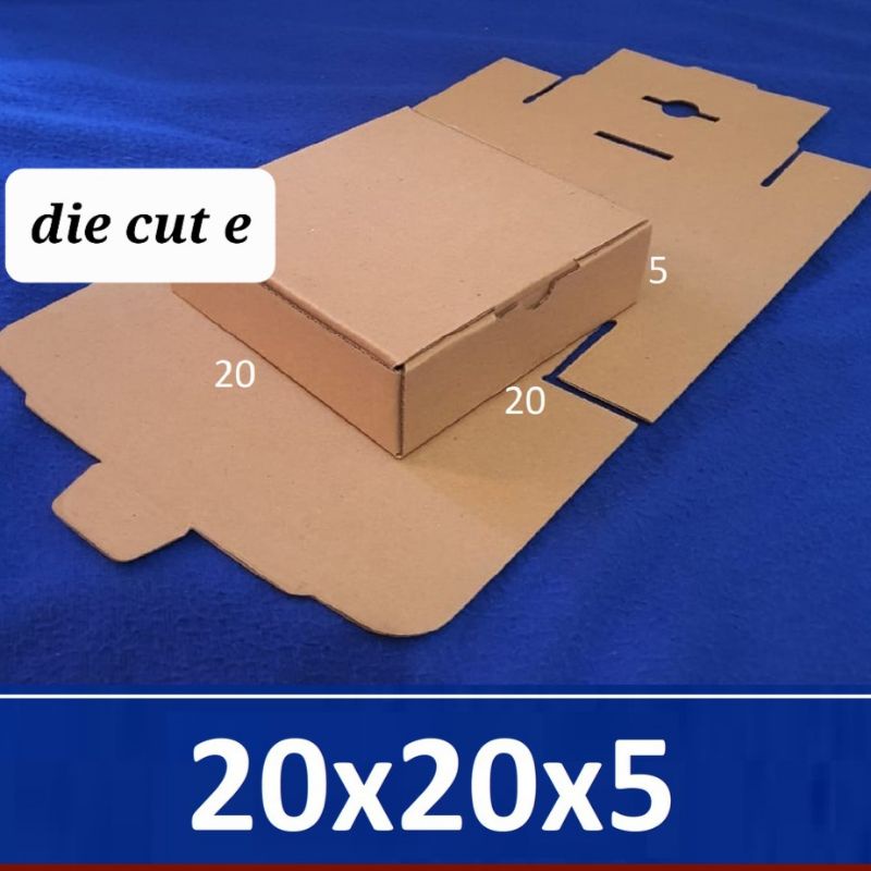 

FANMY | kardus 20x20x5 cm DC