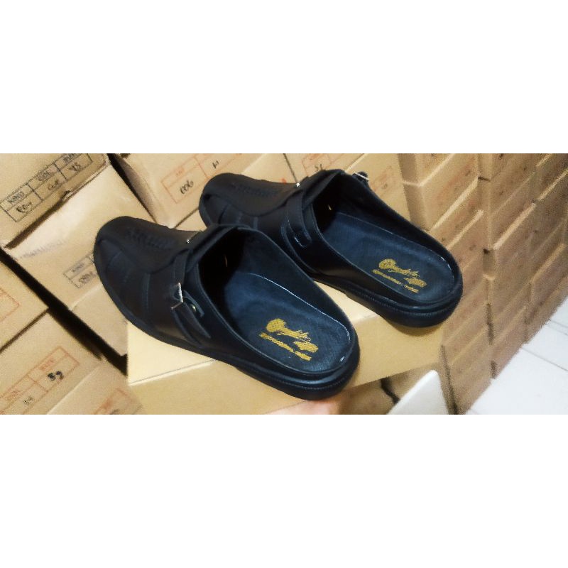 Sepatu Slop bustong Sepatu pantofel selop pria