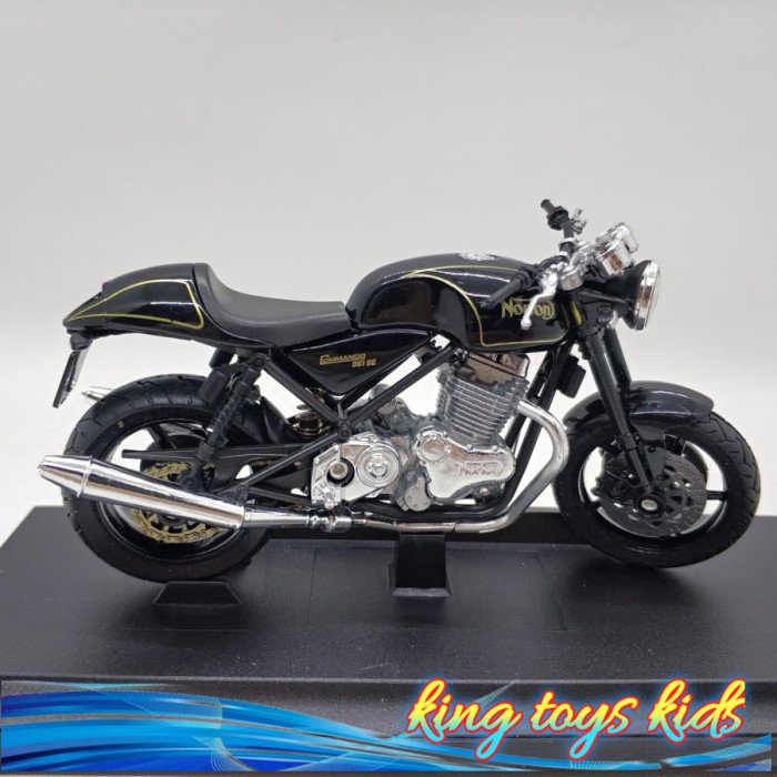 LARIS / Welly Motor Norton Commando 961 SE Diecast Bike Motorcycle