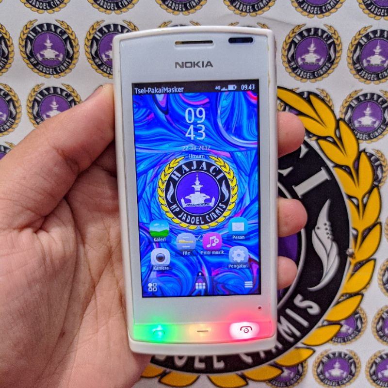 Nokia 500 N500 Symbian Belle Putih Bukan Nokia N8 , Nokia E7 , Nokia E63 , Nokia E72 , Nokia E71