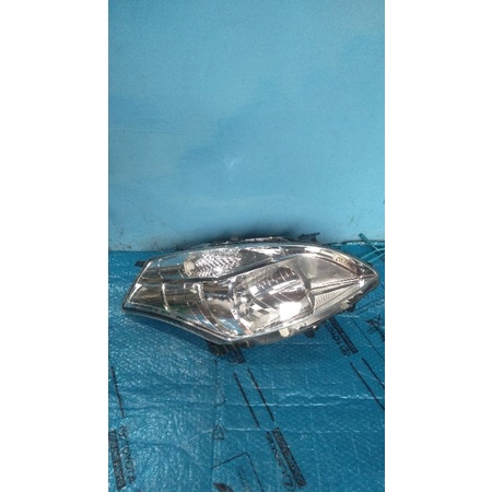 Headlamp lampu depan Suzuki Ertiga 2013 - 2017 Original kanan