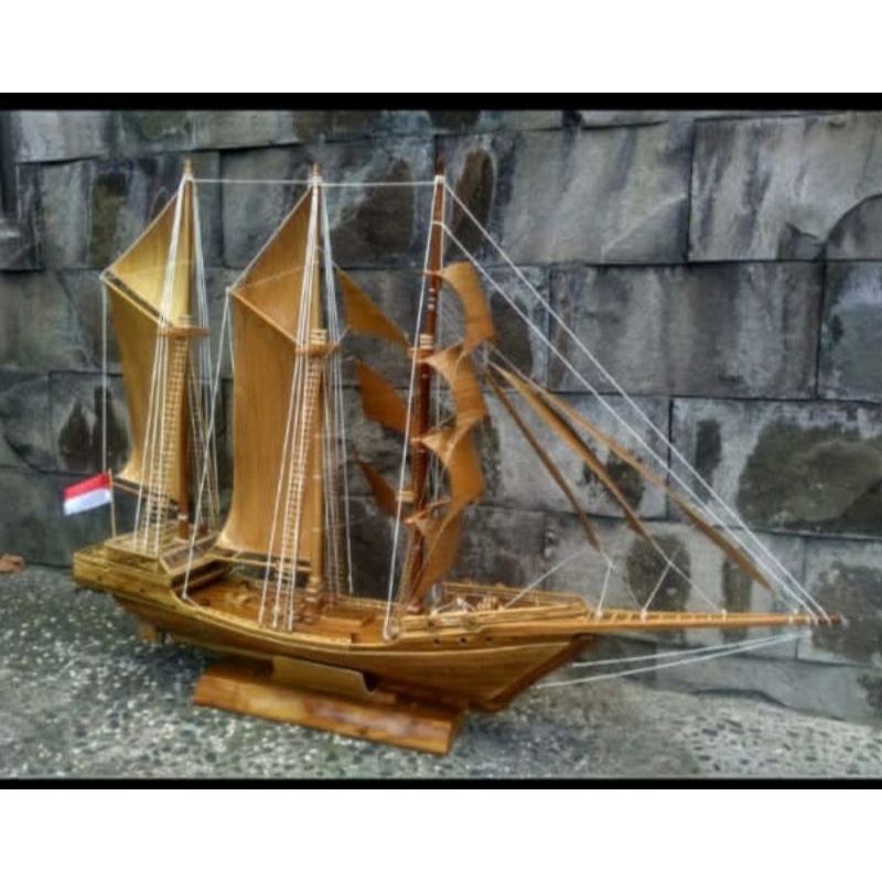 Miniatur Kapal Layar klasik
