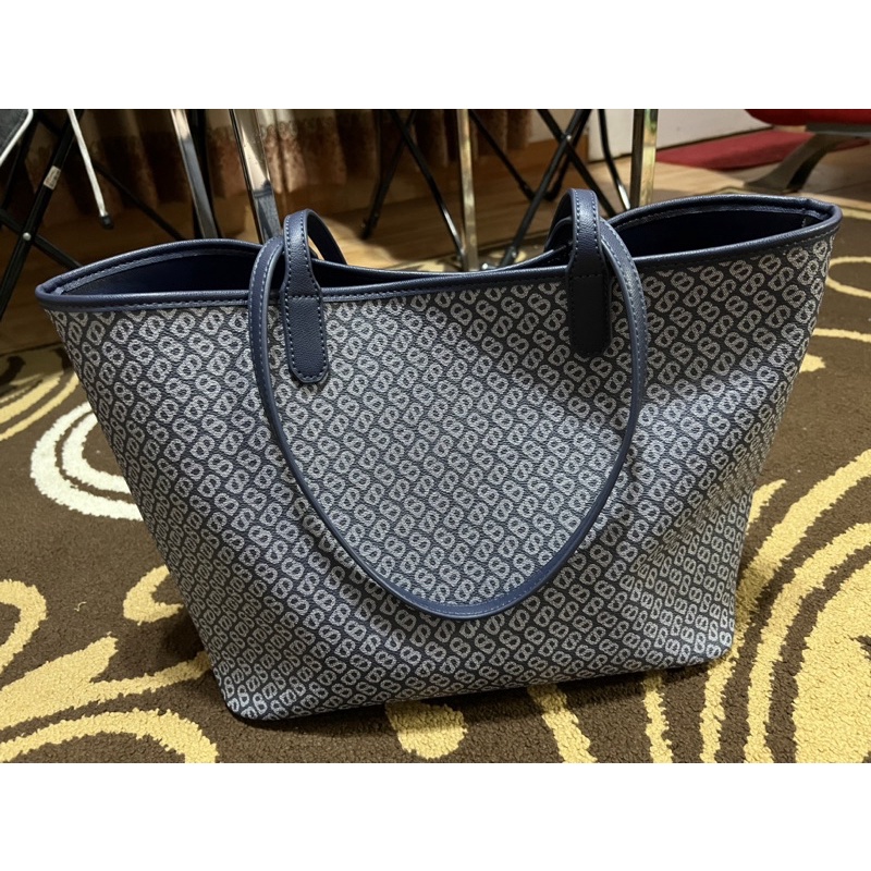 Izzy Tote Bag Buttonscarves