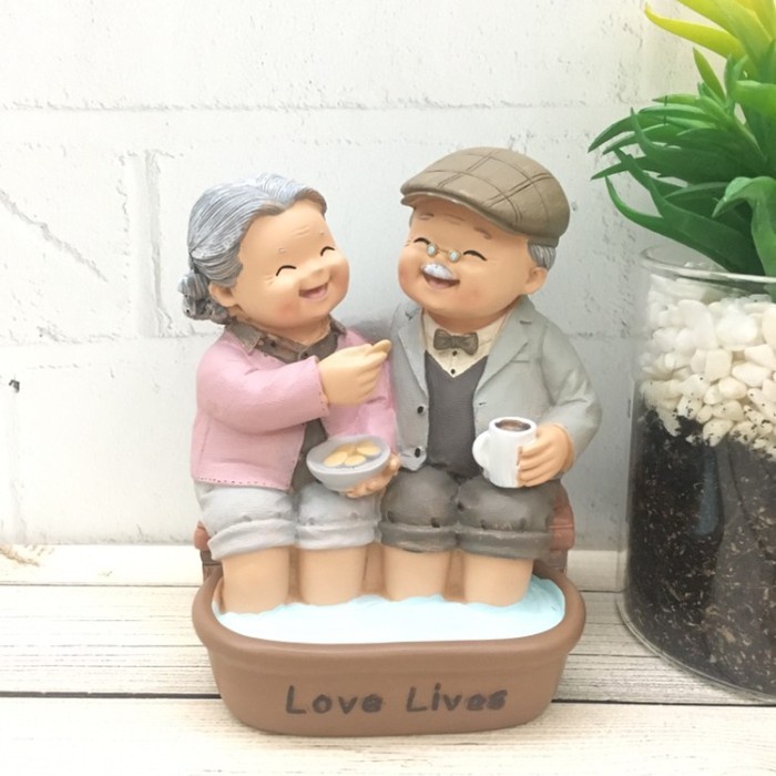 

PAJANGAN KAKEK NENEK BASKOM RENDAM KAKI BERDUA HOME DECOR