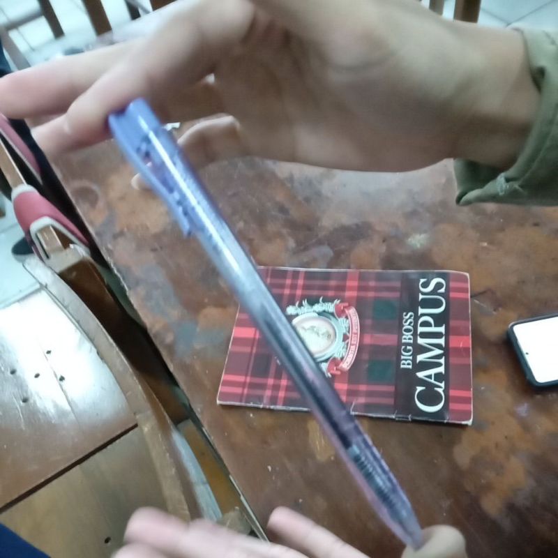 

pulpen bekas buatan orang berkulit putih