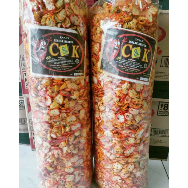 

SEBLAK KENCUR KERUPUK SEBLAK SEBLAK KENCUR CK, SNACK, CAMILAN,KERUPUK PEDAS,KERIPIK PEDAS, kemasan 500gr