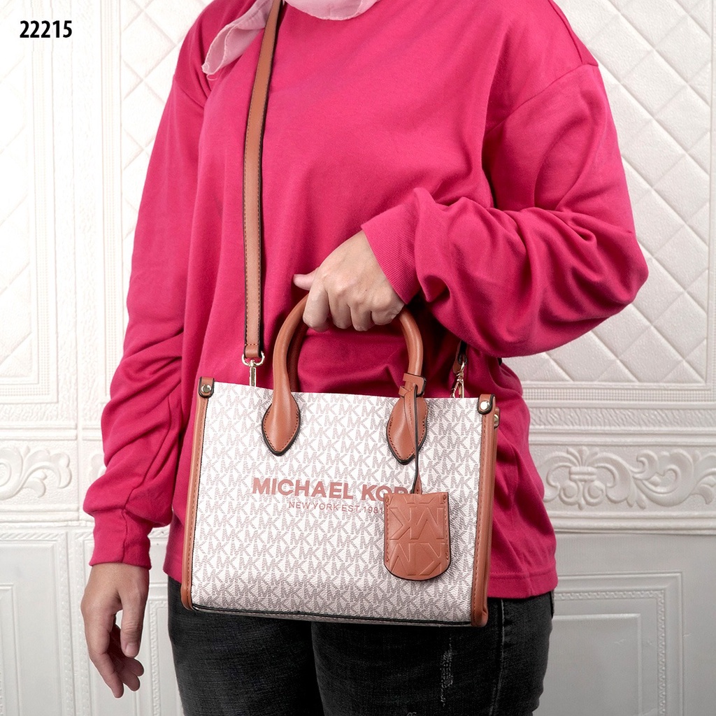 Mirella Tote Bags 22215