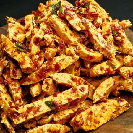 

4.4 Promo >> BASRENG BASO GORENG JSR SNACK ISI 150 GRAM RASA GURIH DAUN JERUK
