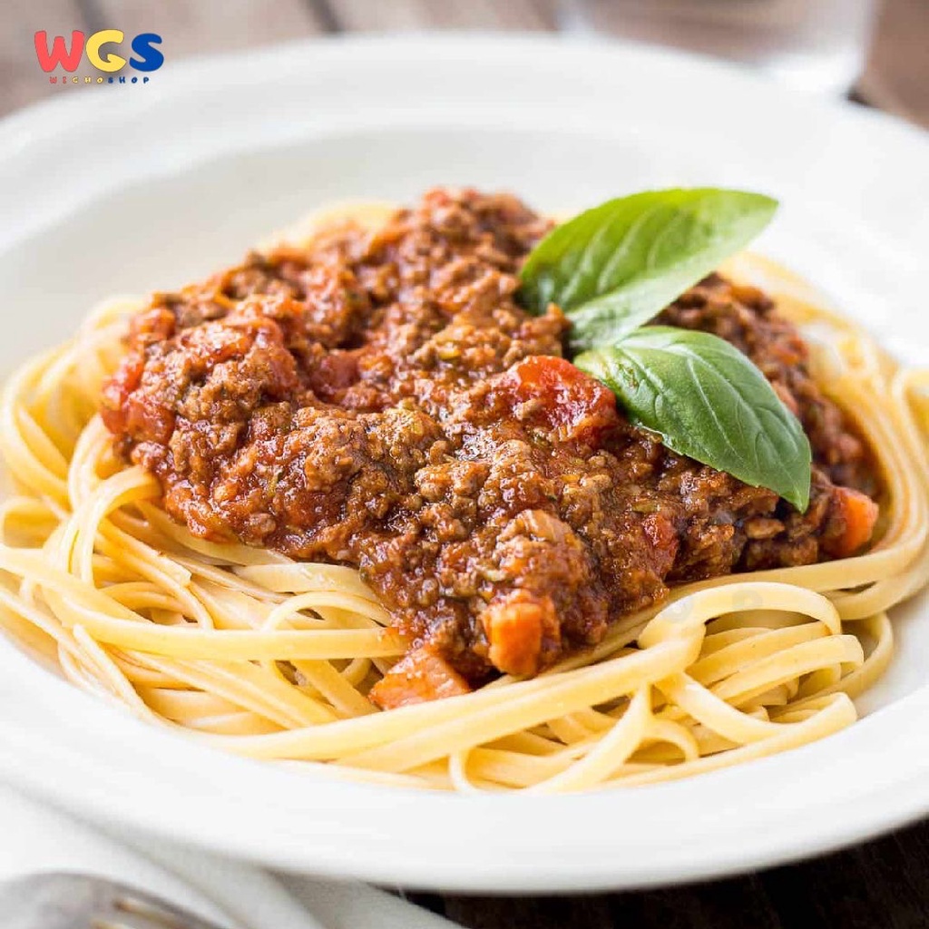Leggo's Bolognese With Bacon, Chunky Tomato &amp; Herbs Pasta Sauce 500g