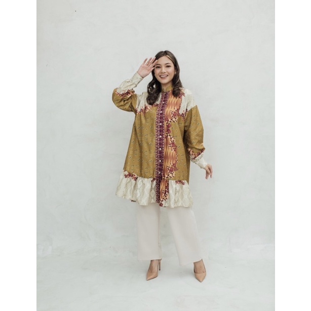 Wearing Klamby | Kenanga Tunic in Olive - M-L 11 SALE