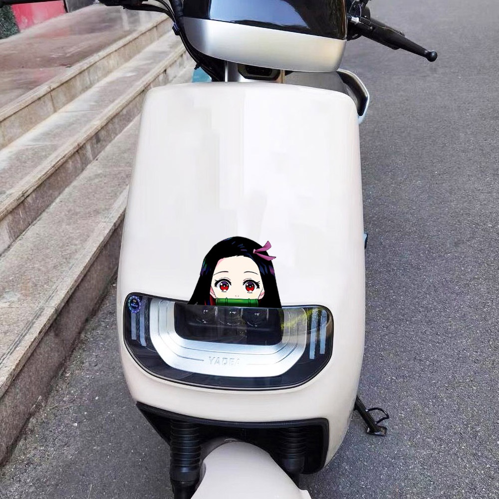 Animasi Jepang Kamado Nezuko Kartun Sepeda Motor Mobil Universal Reflective Sticker Demon Slayer Anime Girl Motorcycle Body Front and Rear Gear Car Window Beautifying Decal