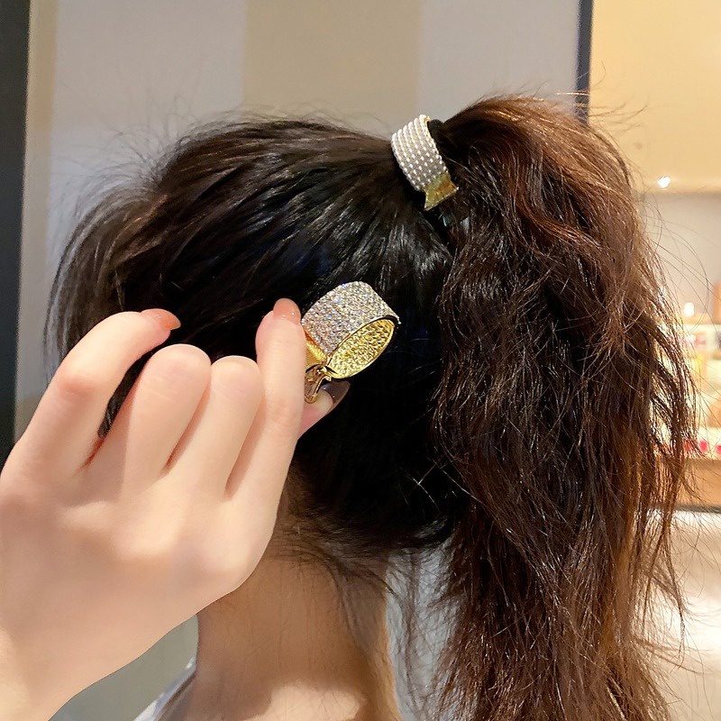 GrosirMart Jepitan Rambut Ponytail / Jepit Ekor Kuda Bahan Alloy Aksen Mutiara Berlian Imitasi Gaya Korea Untuk Wanita
