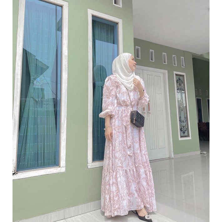 Ruby dress wearing klamby