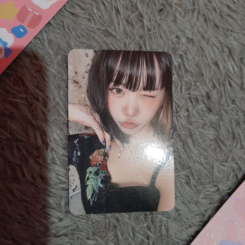 KIM CHAEWON PHOTOCARD ANTIFRAGILE VOL 1 MIDNIGHT ONYX WINK PC LE SSERAFIM