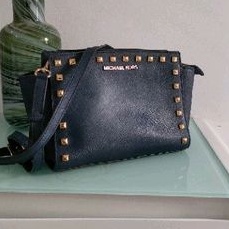 Tas selempang MK Michael Kors Selma stud preloved