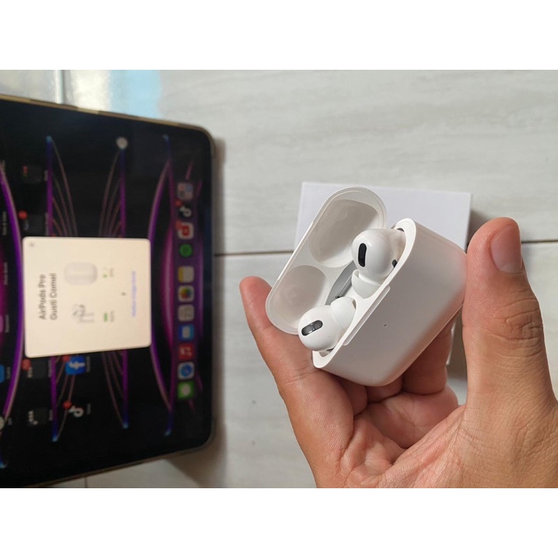 airpods pro magsafe charging case preloved