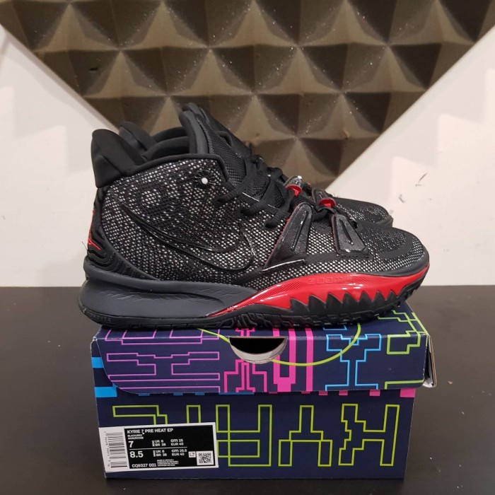 Sneakers Sepatu Basket Pria Kyrie 7 Bred Black Red Branded