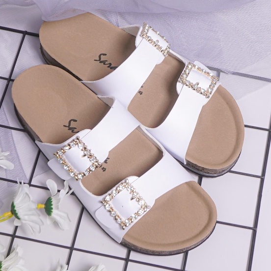 SARASARA YUK - KIMMY Sandal Wanita Slop Casual Size 36 - 41 Model Birken Sol Puyuh Sara Sara Sendal Cewek Kulit Santai Rumahan Strap Gesper dua Kristal Blink Empuk 37 38 39 40 Warna White Putih Selop Anti Slip Original Shoes ORI Mall Official Store