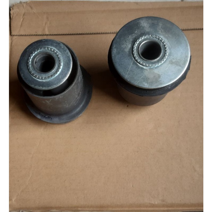 bosh sayap bushing arm bawah besar mobil innova/bosh sayap bawah besar innova harga satuan 1pcs