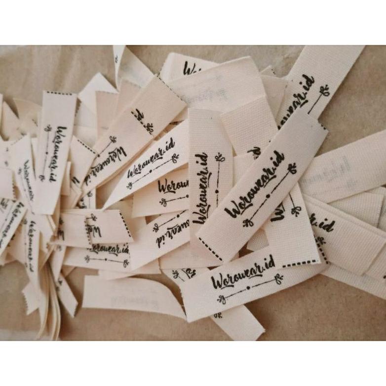 

BISA COD [200pcs] Label hijab/label baju/label masker. bahan Katun Warna cream /pengganti woven damask