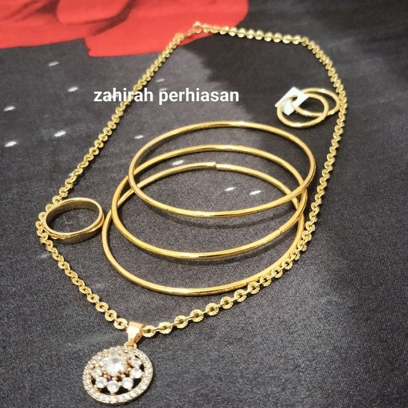 set perhiasan wanita titanium cantik anti luntur77