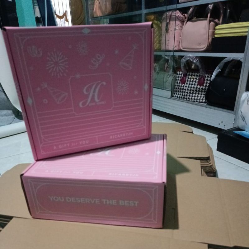 box atau dus kado  jims honey