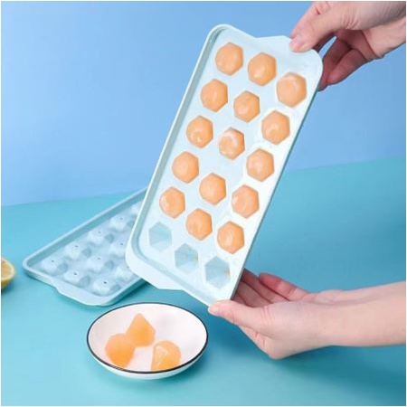 Cetakan Es Batu 18 lubang C011