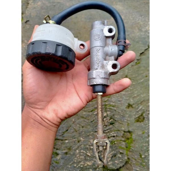 Pompa Tonjokan Master Rem Cakram Belakang brembo original