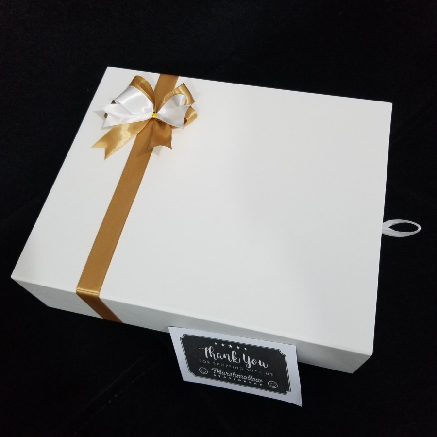 

BB 25 x 20 x 10 cm Kotak kado gift box hampers dus hadiah packaging
