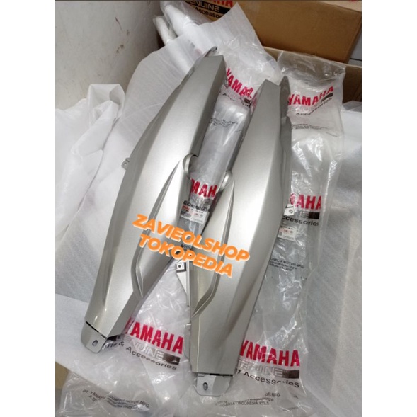 BODY BELAKANG KANAN KIRI VEGA R NEW SILVER ORIGINAL