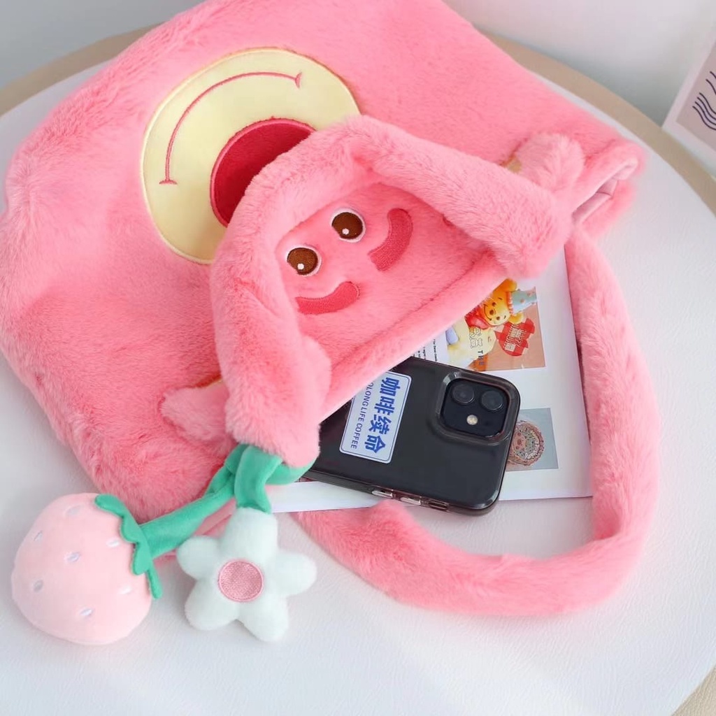 Tas Tote Lotso Wangi Starwberry Bahan Plush