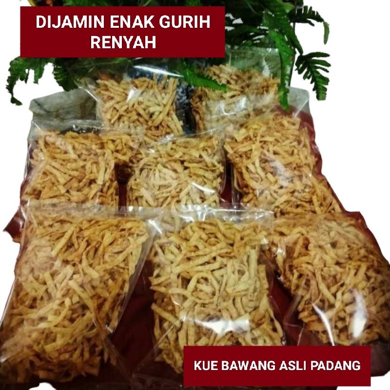 

stik keripik kue bawang mama khas padang di jamin enak renyah gurih home made paking kardus bubble wrap biar lebih aman sampai ke pembeli rasa sesuai harga