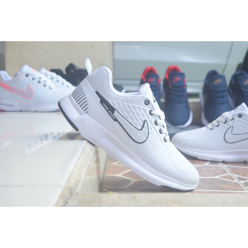 [Promo.Shopee] Sepatu Sneakers Casual Pria Wanita Standart Olahraga Zoom In. Sepatu Olahraga Pria Wanita ZM Sport. Sepatu Best Seller Laki Perempuan Sepatu Santai Bahan Super Mesh Elastis