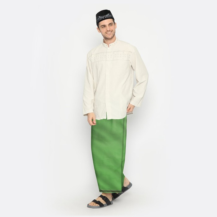 Sarung Atlas Favorit Warna Polos Hijau Tua