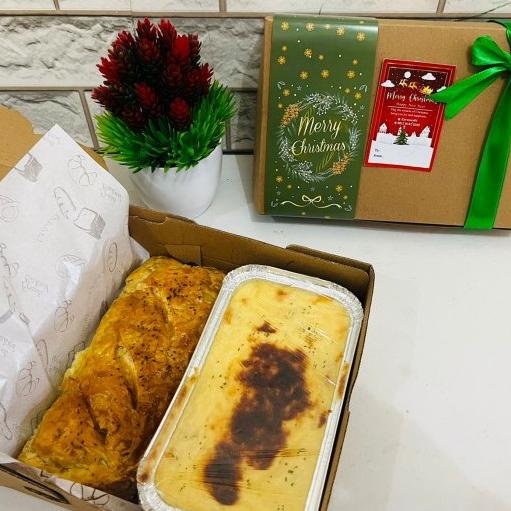 

Hampers Christmas Pasta Lasagna/Brule & Picnic Roll Bundling