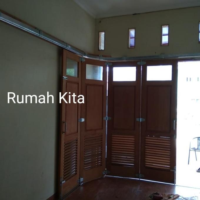 Komponen Rel Pintu Garasi 4 Daun Pintu Tikung