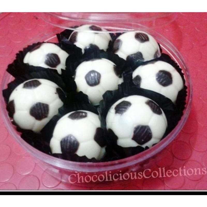 

cokelat praline motif bola / toples 250 gram