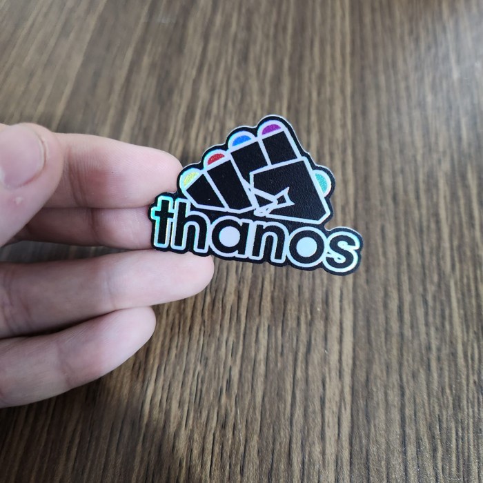 

Sticker Hologram Anime - PSH1339 - Logo Lucu - Thanos