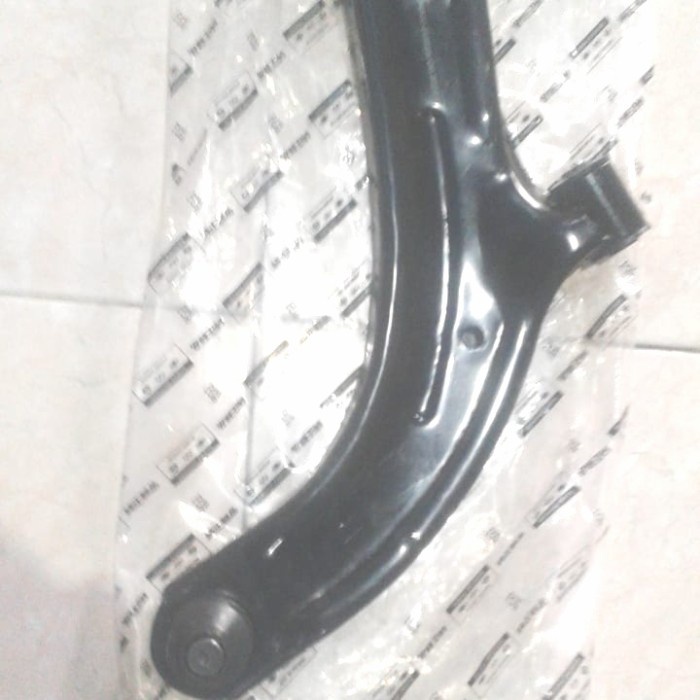 ------] lower arm Assy Livina