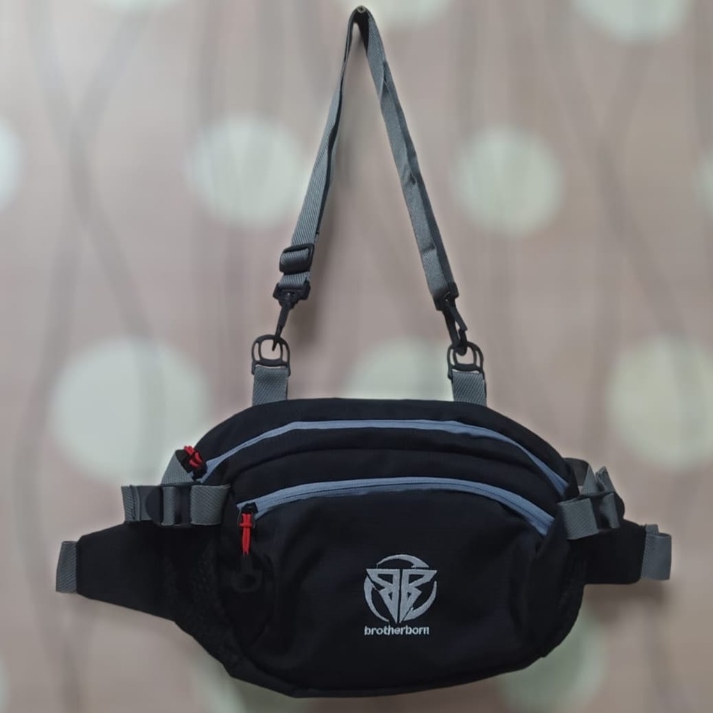 Tas Selempang Outdoor pria bisa untuk tempat celana baju satu setel dan hiking gunung