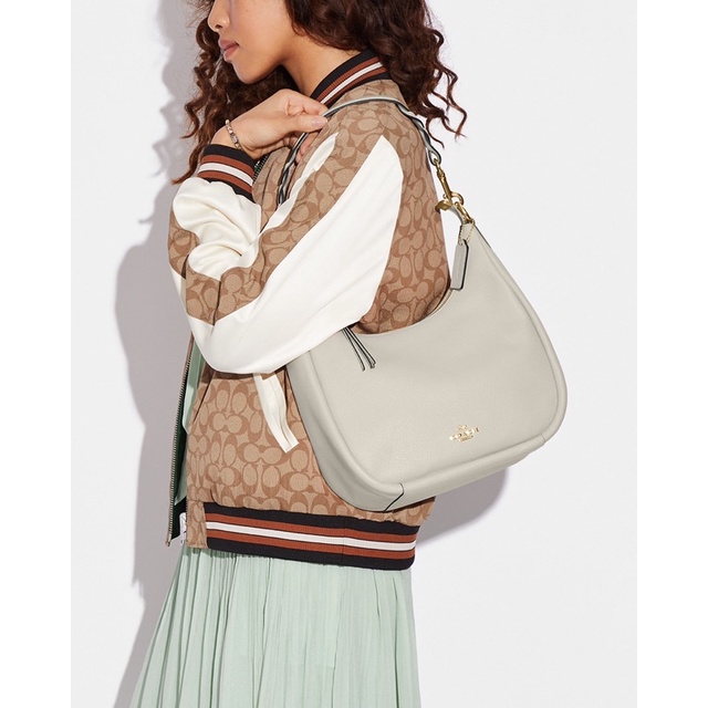 Coach Jules Hobo In Signature Canvas (C9190)