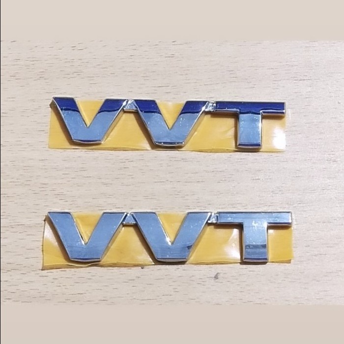 Emblem Logo Mobil Tulisan Suzuki VVT Chrome